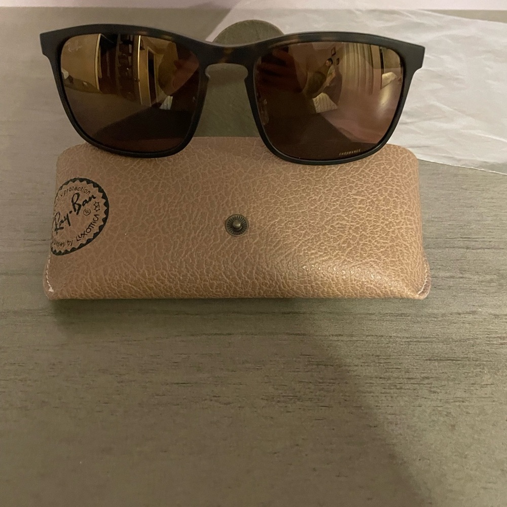 Ray ban Chromance polarized sunglasses. Unisex tortoise brown
